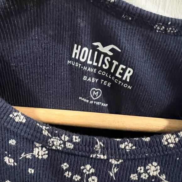 Hollister Tee - Picture 3 of 5